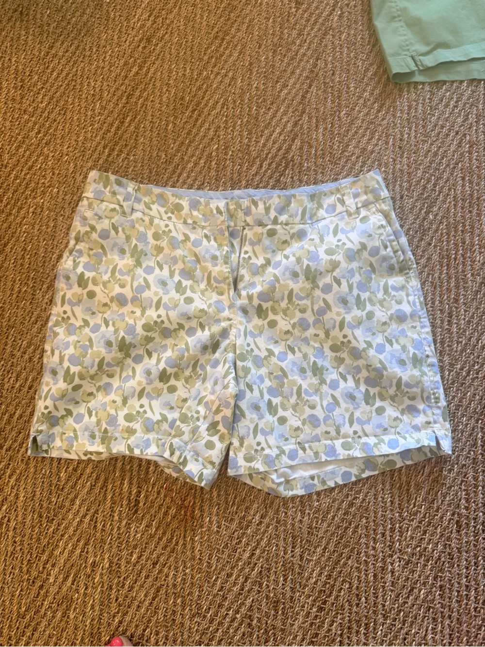 Crown & Ivy Cotton Blend Tailored Shorts (3 pairs) very comfortable and stylish - Picture 6 of 7